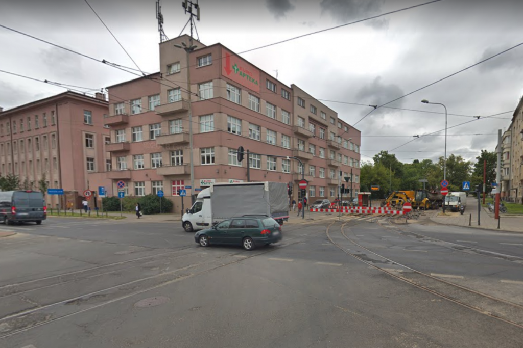 Ruszył remont kluczowego skrzyżowania w Łodzi. Pod samym szpitalem, do którego trafiają zakażeni koronawirusem! - Zdjęcie główne