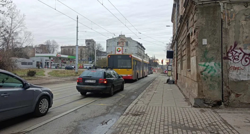 Sześć linii autobusowych MPK Łódź awaryjnie zmienia swoją trasę. Jak pojadą? "Obowiązuje do odwołania" - Zdjęcie główne