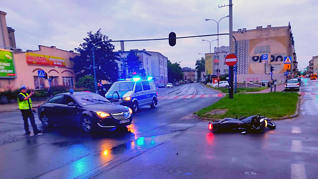 Szalony pościg za motocyklistą w centrum Łodzi. Jechał 111 km/h, ignorował czerwone światła i poruszał się pod prąd - Zdjęcie główne