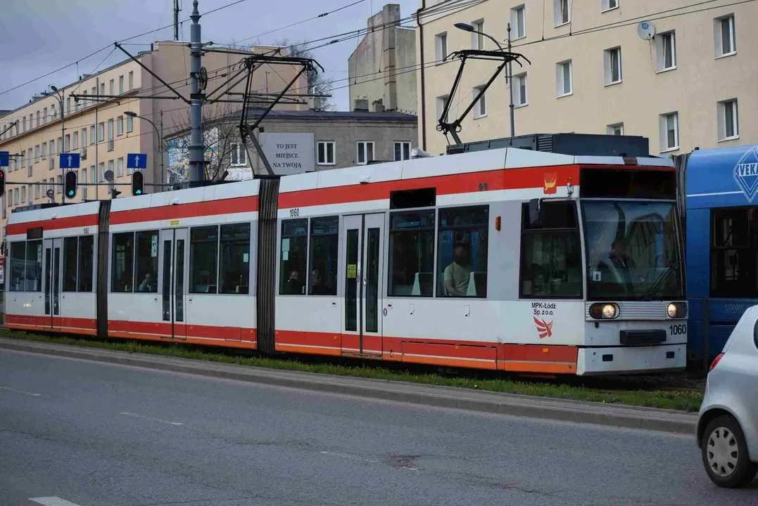 Utrudnienia dla podróżnych. Autobusy i tramwaje MPK Łódź jadą objazdem - Zdjęcie główne