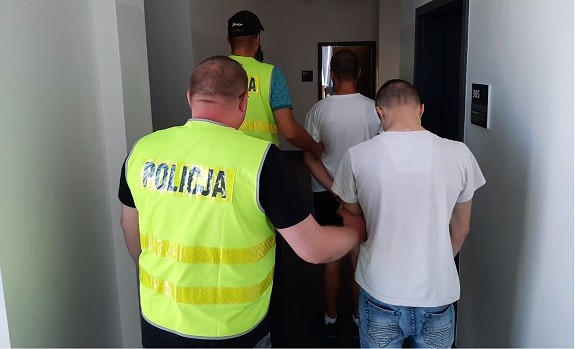 Policja zatrzymała podejrzanych o napad w podziemnym parkingu w Łodzi - Zdjęcie główne