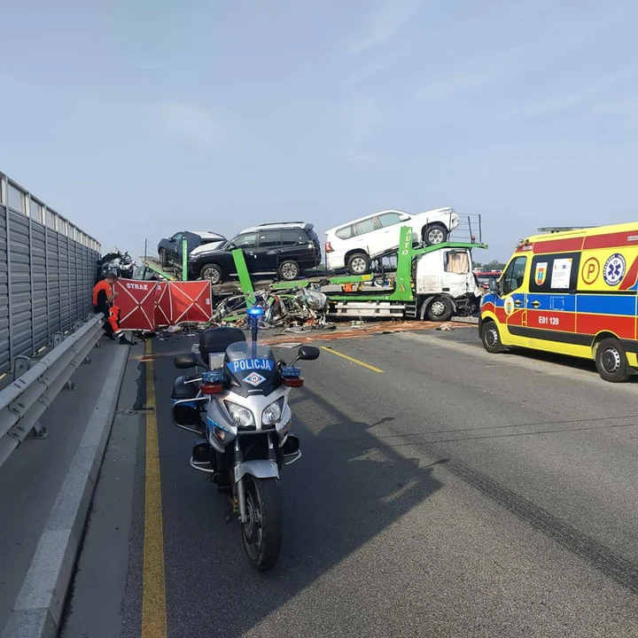 Śmiertelny wypadek z udziałem lawety na A1 w Łódzkiem. Jedna osoba nie żyje [Aktualizacja] - Zdjęcie główne