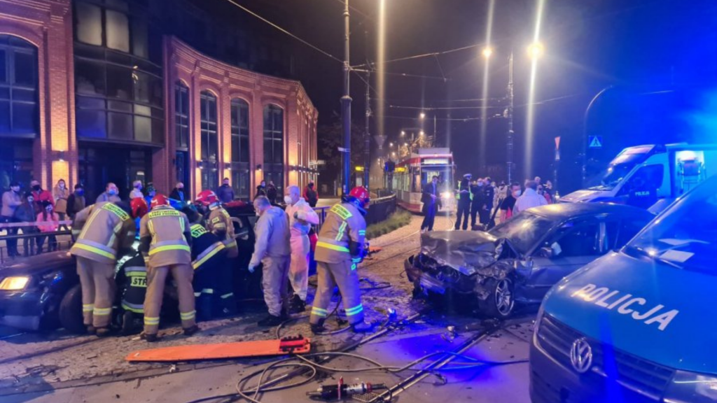 Koszmarny wypadek na ulicy w Łodzi. „To była miazga” - Zdjęcie główne