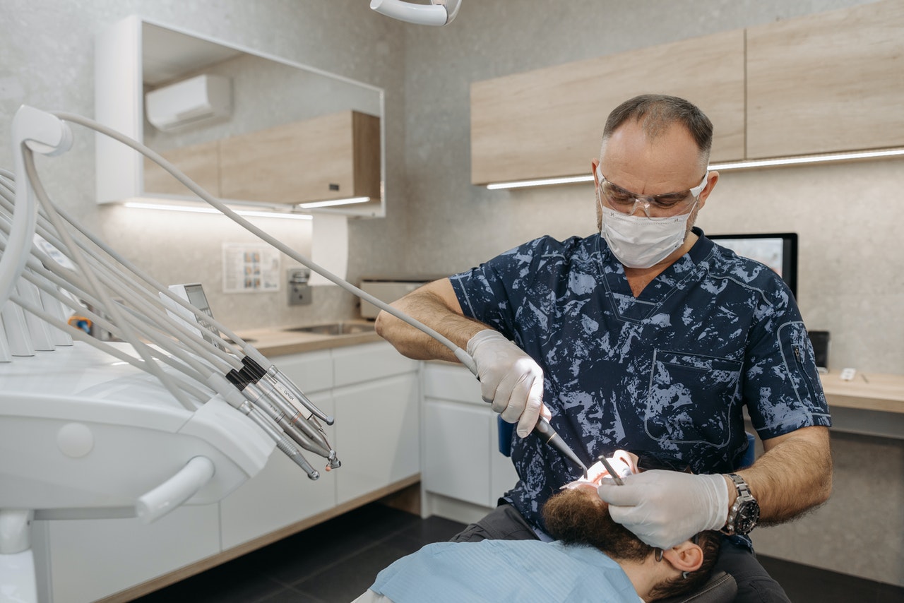 Dentysta Łódź - gdzie udać się na leczenie zębów? - Zdjęcie główne