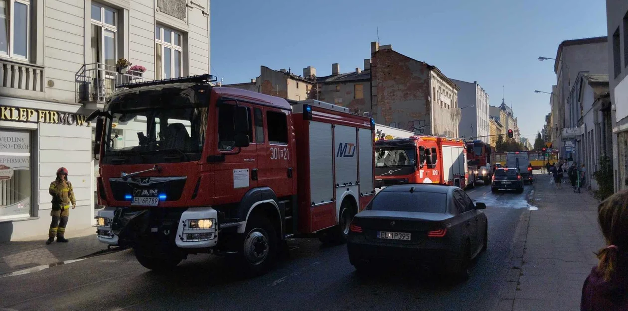 Pożar w centrum Łodzi. Są utrudnienia w ruchu [zdjęcia] - Zdjęcie główne