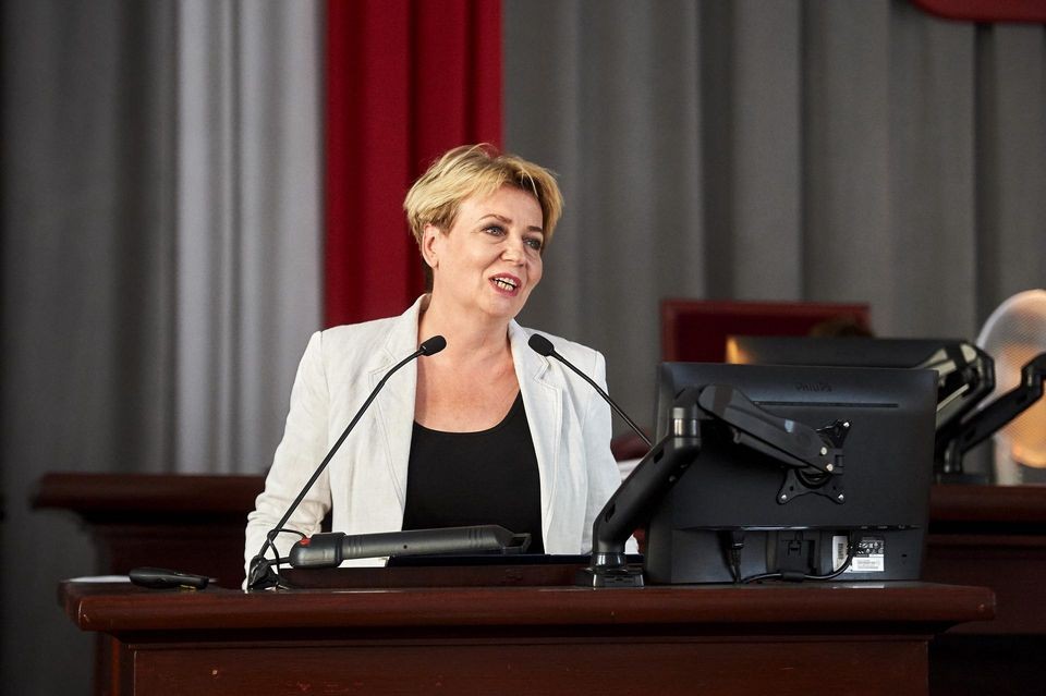 Spóźniona prezydent Zdanowska otrzymuje absolutorium. Padł zarzut o lekceważenie mieszkańców - Zdjęcie główne