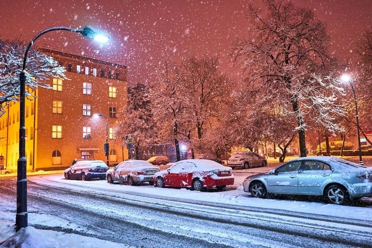 UWAGA! Ujemna temperatura w Łodzi. Ulice i chodniki mogą być pokryte lodem - Zdjęcie główne