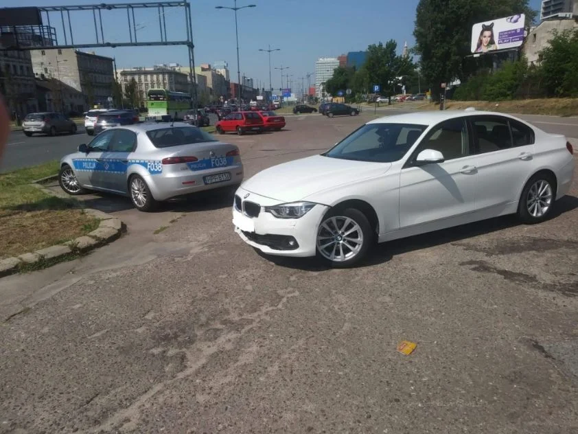 Policyjny pościg ulicami Łodzi za kierowcą BMW - Zdjęcie główne
