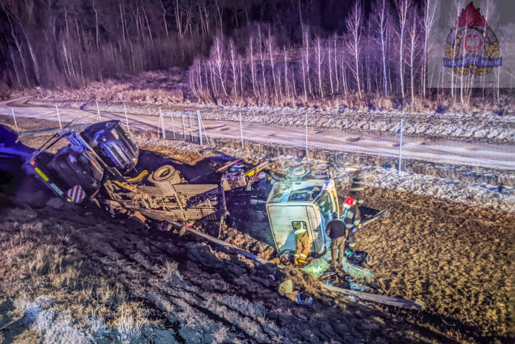 Dramatyczny wypadek na autostradzie A2 pod Łodzią – zderzyły się dwa auta ciężarowe - Zdjęcie główne