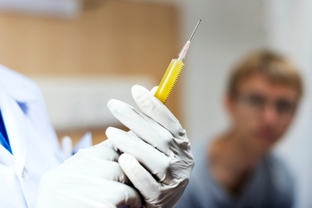 Zapisy na szczepionkę przeciwko grypie w województwie łódzkim. Zainteresowanie wciąż rośnie  - Zdjęcie główne