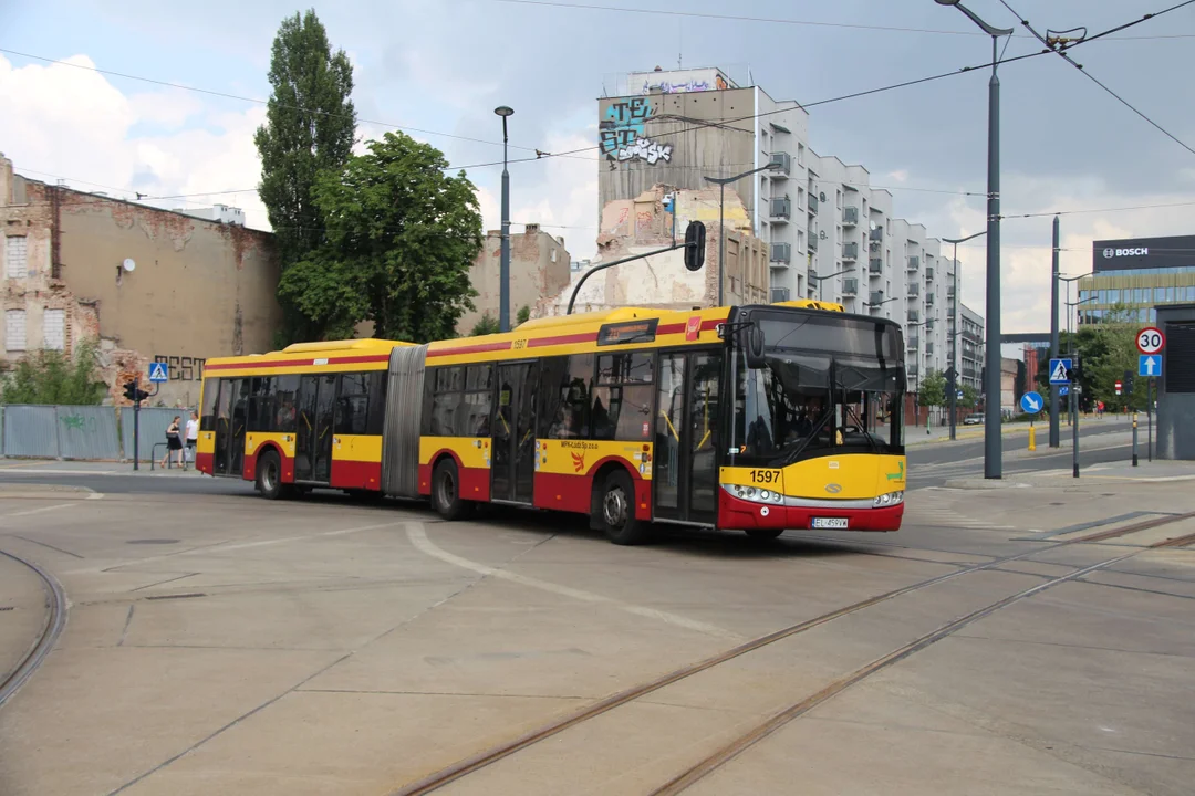 MPK ogłosiło, kto wygrał przetarg na dostawę 63 nowych autobusów. Kiedy wyjadą na ulice Łodzi? - Zdjęcie główne