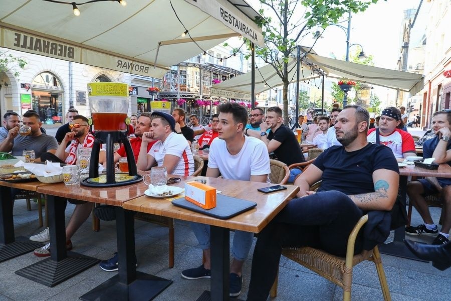 Koniec złudzeń na EURO 2020. Reprezentanci Polski po porażce ze Szwecją mogą udać się na wakacje  - Zdjęcie główne