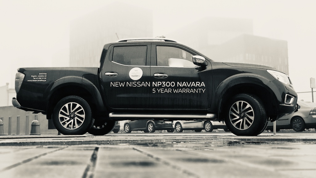 Wół roboczy i szybka strzała - Nissan Navara do wagi ciężkiej i miejskiego lansu [WIDEO] - Zdjęcie główne