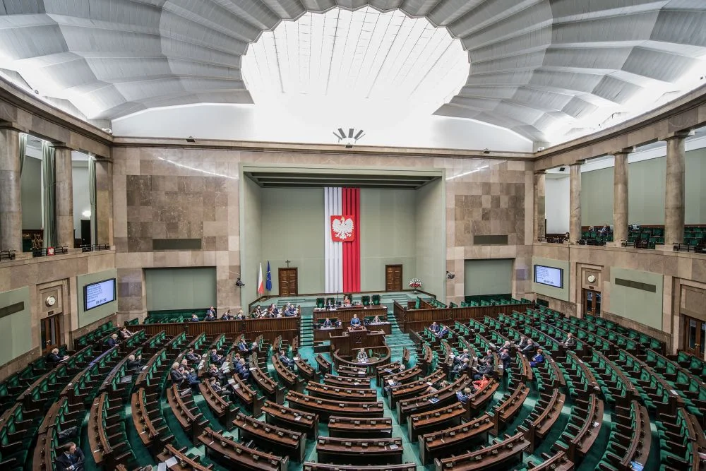 Wojna w Ukrainie: Sejm przyjął ustawę sankcyjną. Nie wszyscy jednak ją poparli  - Zdjęcie główne