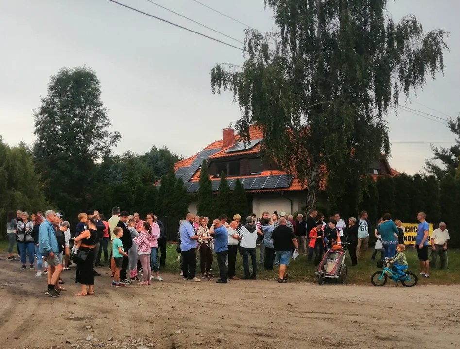 Nie chcą blokowiska wśród domków. Mieszkańcy Chełmów w Zgierzu protestują - Zdjęcie główne