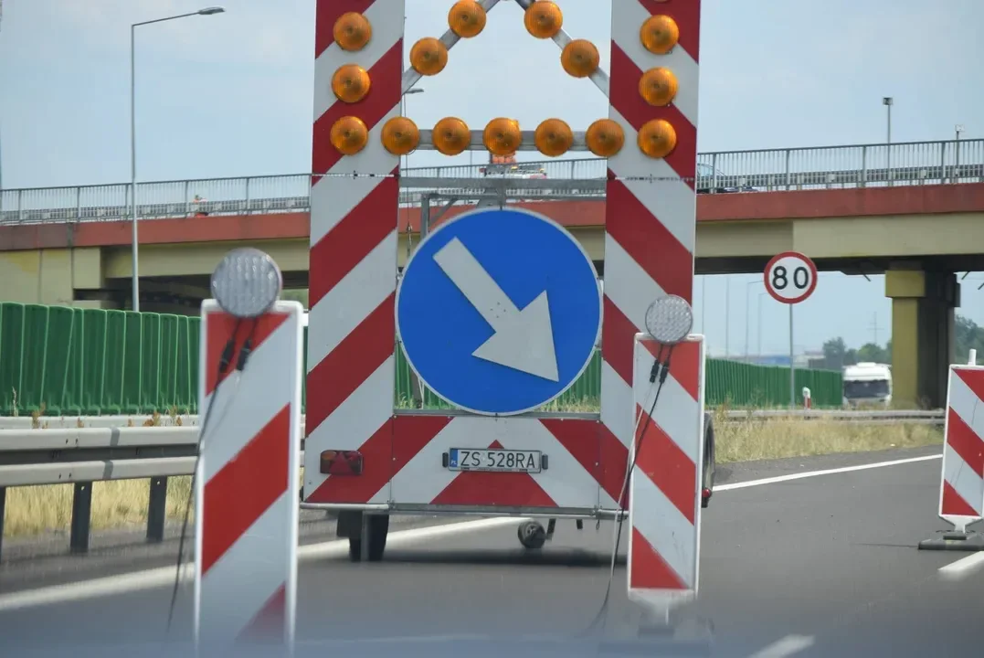 Utrudnienia na autostradzie A2. Prace drogowe w kierunku Łodzi - Zdjęcie główne