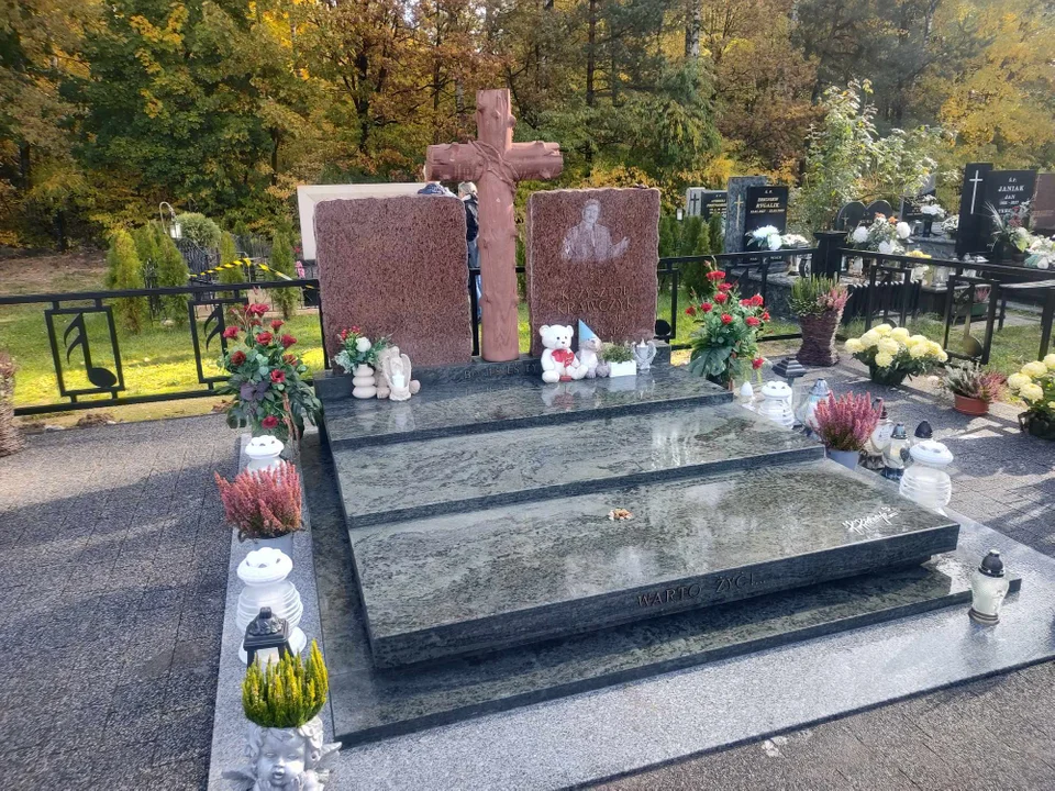 Nawet po śmierci nie dają Krzysztofowi Krawczykowi spokoju. Rodzina oburzona takim zachowaniem - Zdjęcie główne