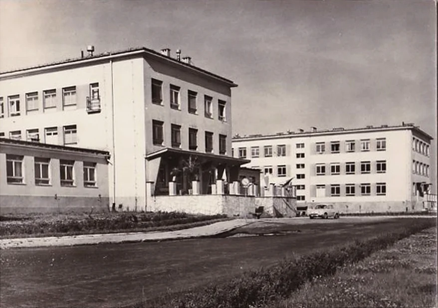 Szpital w Zgierzu, dawna fabryka, ul. Długa. Zobacz, jak prezentują się na zdjęciach sprzed lat! - Zdjęcie główne