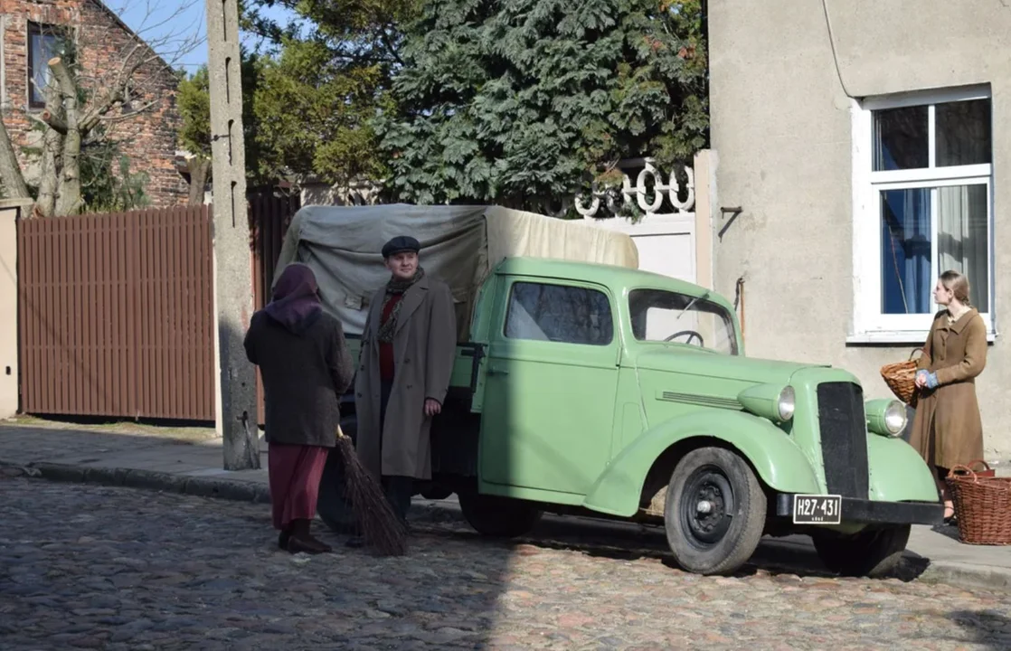 Sceny do hitu TVP kręcono w Zgierzu. Właśnie miał premierę - Zdjęcie główne